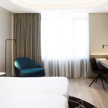 Radisson Blu Park 5* Atény